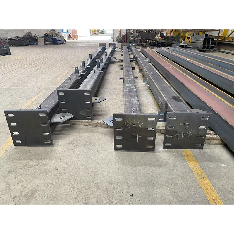 How do high-strength steel and precision joint design work together to achieve stability and lightness in long-span spatial structures?