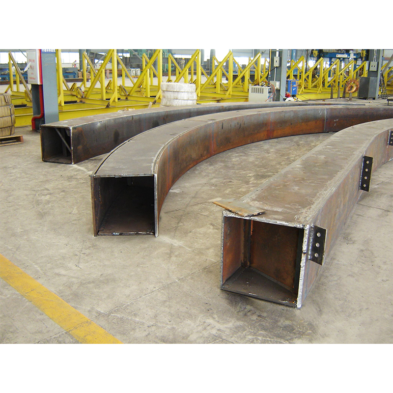 How to ensure precise verticality of the web plate during the assembly of a steel box beam?